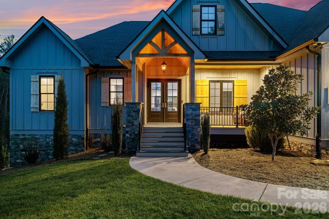 31 Grizzly Drive, Leicester, NC 28748