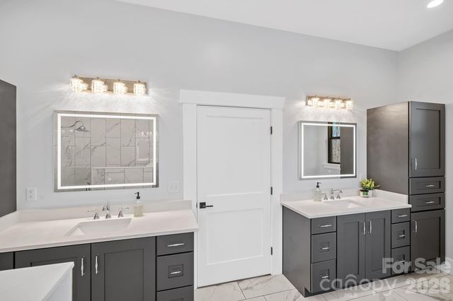 31 Grizzly Drive, Leicester, NC 28748