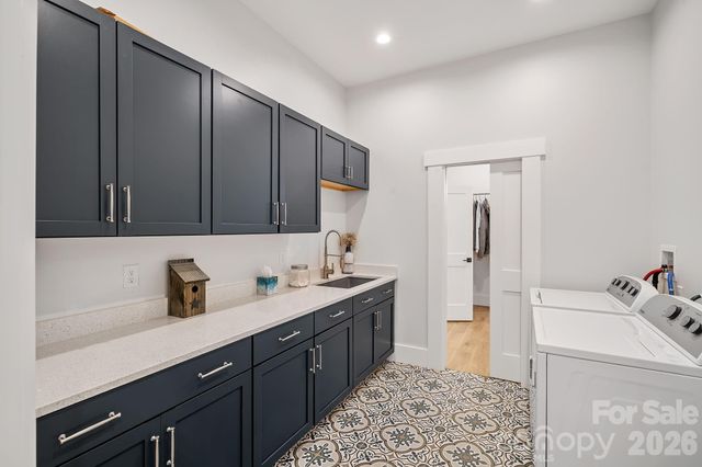 31 Grizzly Drive, Leicester, NC 28748
