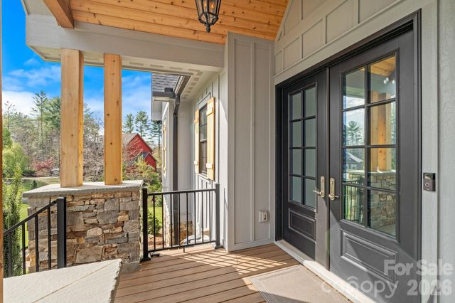 31 Grizzly Drive, Leicester, NC 28748