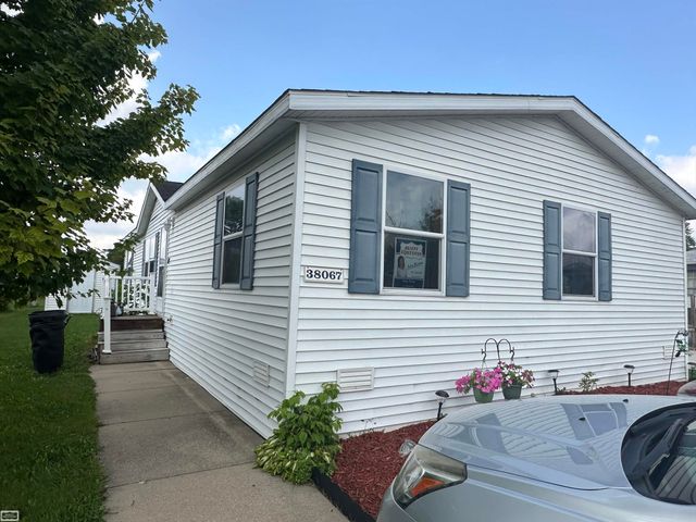 38067 St. Tropez Drive, Clinton Twp, MI 48038