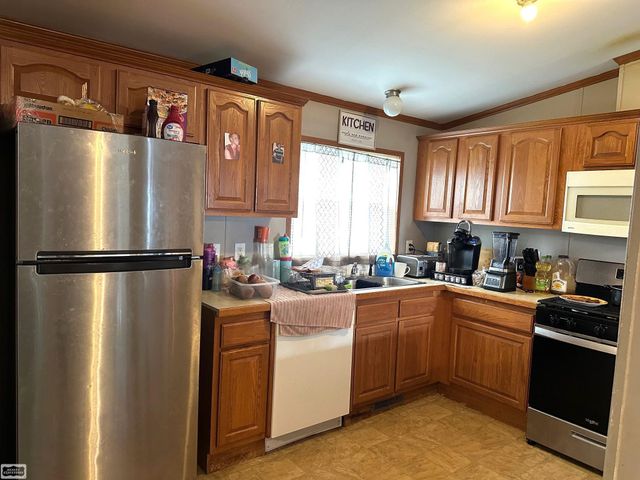 38067 St. Tropez Drive, Clinton Twp, MI 48038