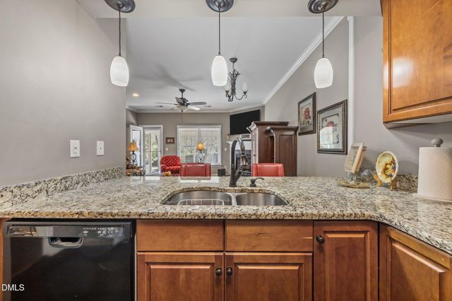 712 Vinebury Lane, High Point, NC 27265