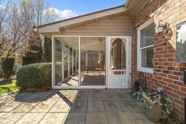 712 Vinebury Lane, High Point, NC 27265