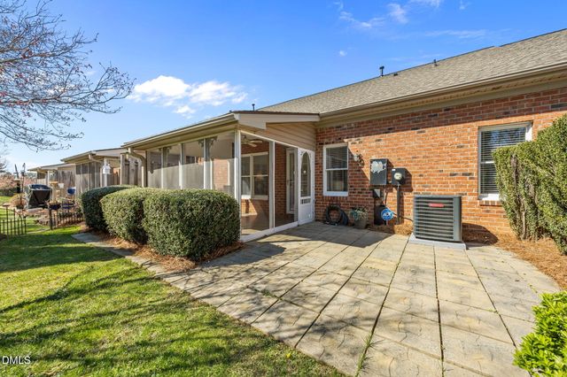 712 Vinebury Lane, High Point, NC 27265