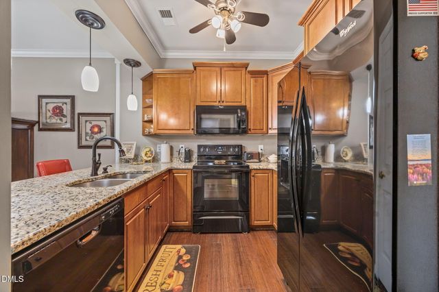 712 Vinebury Lane, High Point, NC 27265