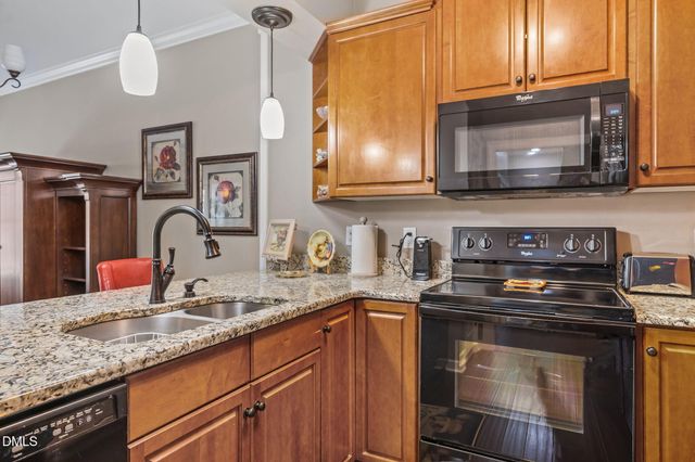 712 Vinebury Lane, High Point, NC 27265