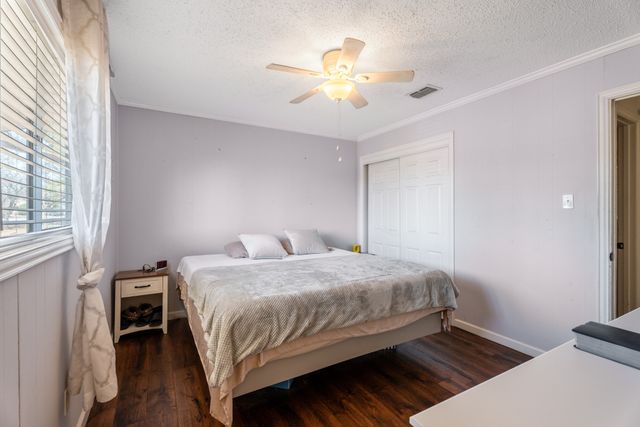 5101 Largo Drive, Granbury, TX 76049