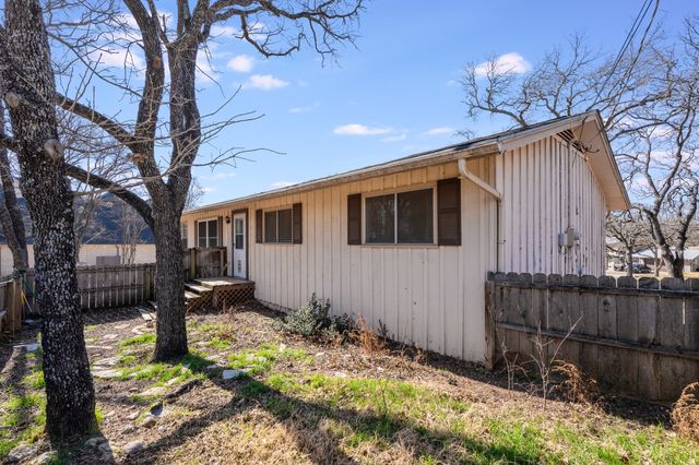 5101 Largo Drive, Granbury, TX 76049