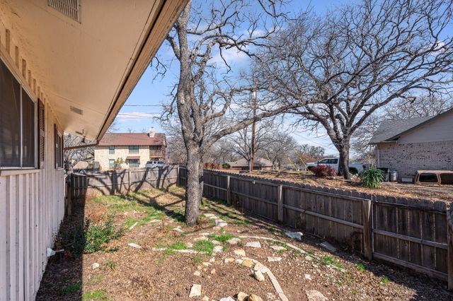 5101 Largo Drive, Granbury, TX 76049