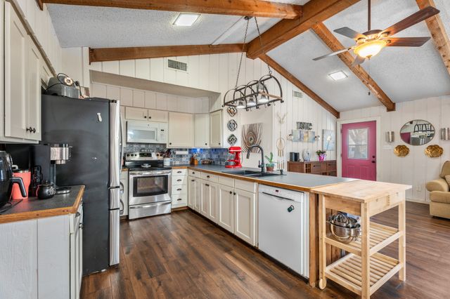 5101 Largo Drive, Granbury, TX 76049