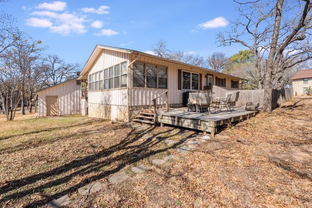 5101 Largo Drive, Granbury, TX 76049