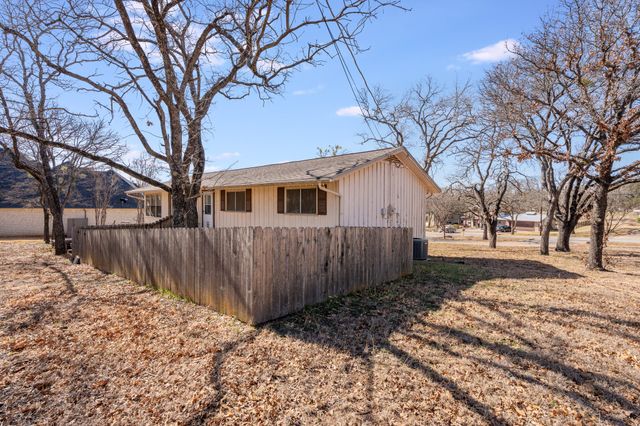 5101 Largo Drive, Granbury, TX 76049