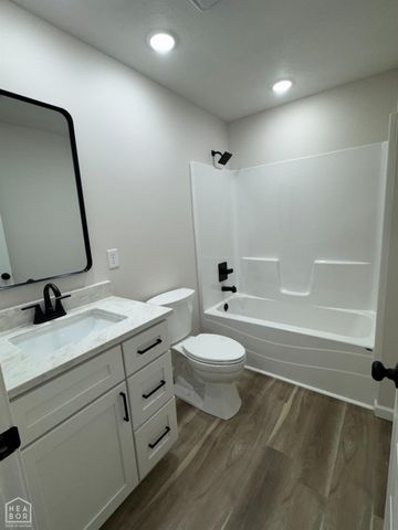 1300 S 7th Street, Paragould, AR 72450