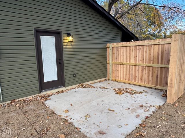 1300 S 7th Street, Paragould, AR 72450