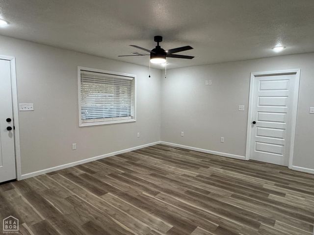 1300 S 7th Street, Paragould, AR 72450