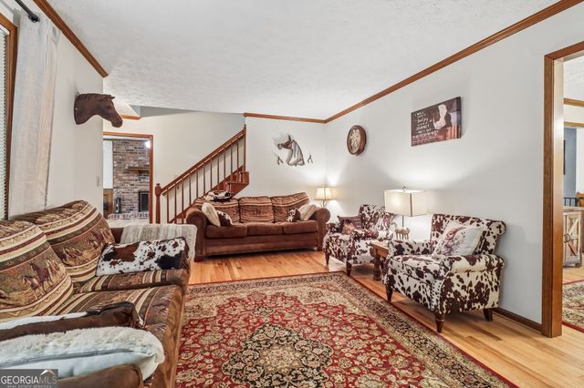 145 Red Oak Drive, Fayetteville, GA 30214