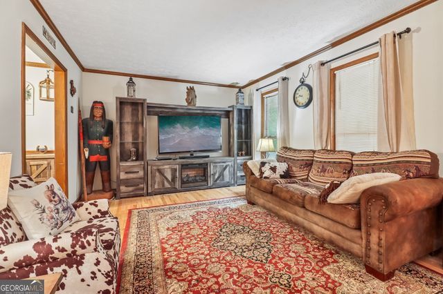 145 Red Oak Drive, Fayetteville, GA 30214
