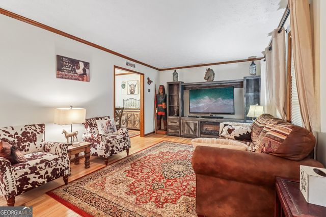 145 Red Oak Drive, Fayetteville, GA 30214