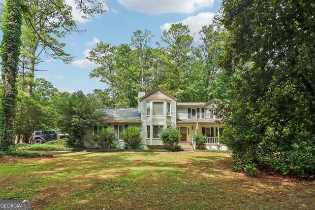 145 Red Oak Drive, Fayetteville, GA 30214