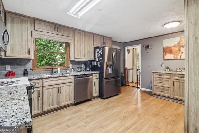 145 Red Oak Drive, Fayetteville, GA 30214