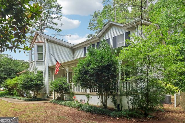 145 Red Oak Drive, Fayetteville, GA 30214