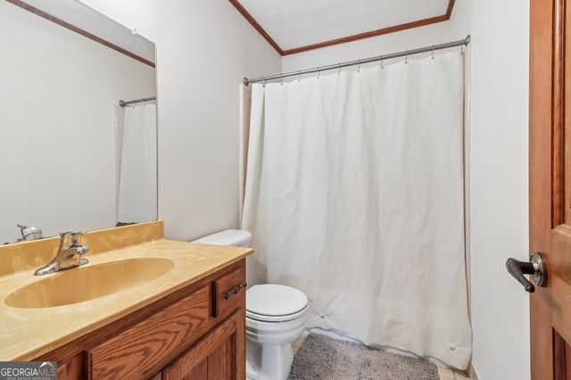 145 Red Oak Drive, Fayetteville, GA 30214
