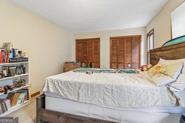 145 Red Oak Drive, Fayetteville, GA 30214