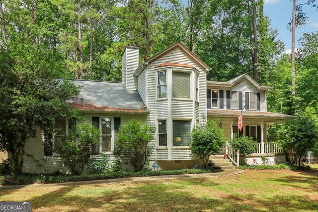 145 Red Oak Drive, Fayetteville, GA 30214