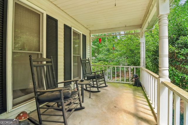 145 Red Oak Drive, Fayetteville, GA 30214