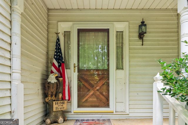 145 Red Oak Drive, Fayetteville, GA 30214