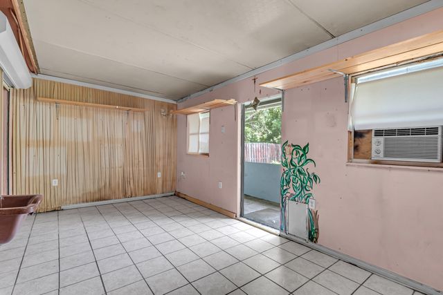 7831 NW 30th Street, Hollywood, FL 33024