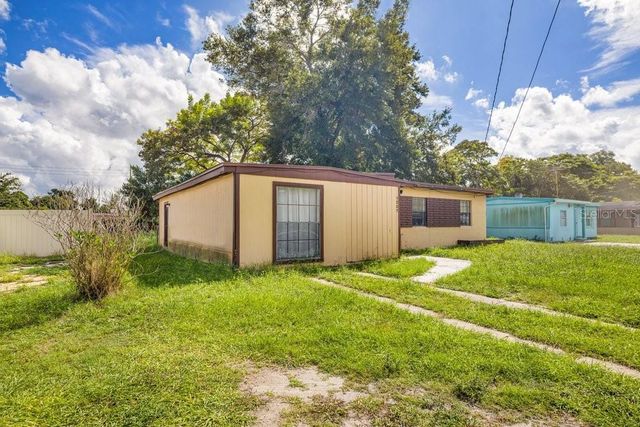 1227 N PINE HILLS ROAD, Orlando, FL 32808