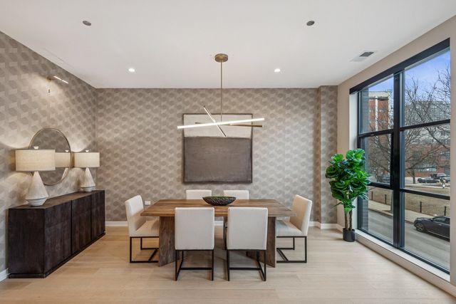 123 S Peoria Street P2, Chicago, IL 60607