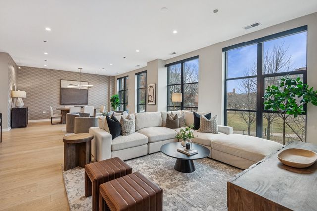 123 S Peoria Street P2, Chicago, IL 60607