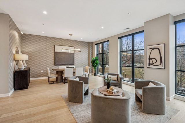 123 S Peoria Street P2, Chicago, IL 60607