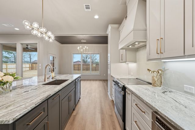 7 Dragonfly Cove, Greenbrier, AR 72058