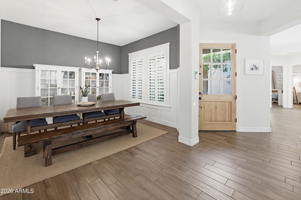 Image 23 of property listing at 9186 W LOUISE Drive, Peoria, AZ 85383