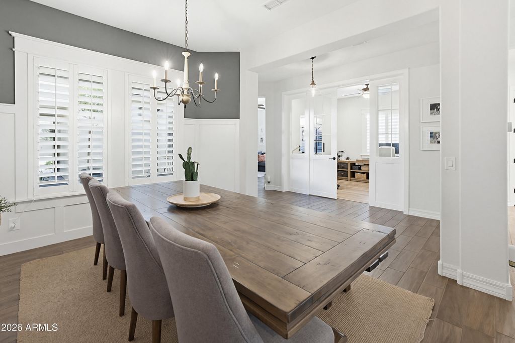 Image 25 of property listing at 9186 W LOUISE Drive, Peoria, AZ 85383