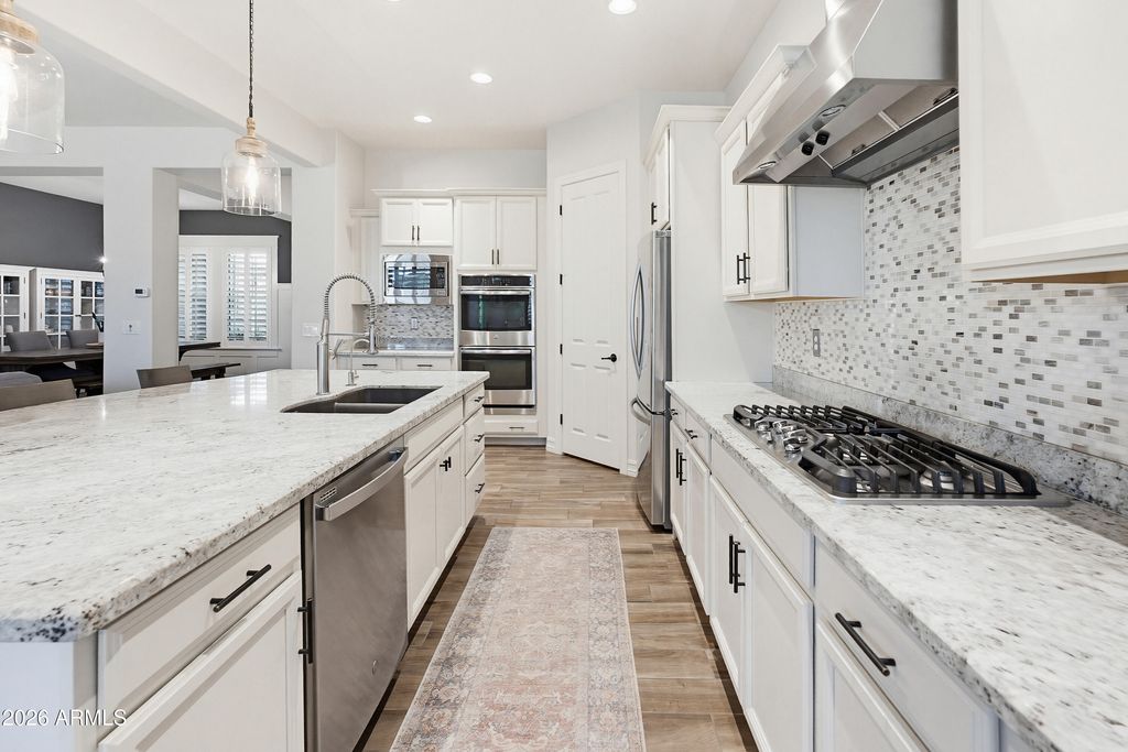 Image 31 of property listing at 9186 W LOUISE Drive, Peoria, AZ 85383