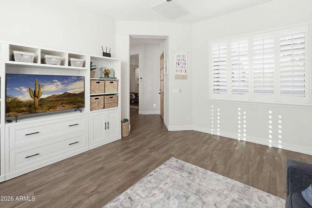 Image 41 of property listing at 9186 W LOUISE Drive, Peoria, AZ 85383