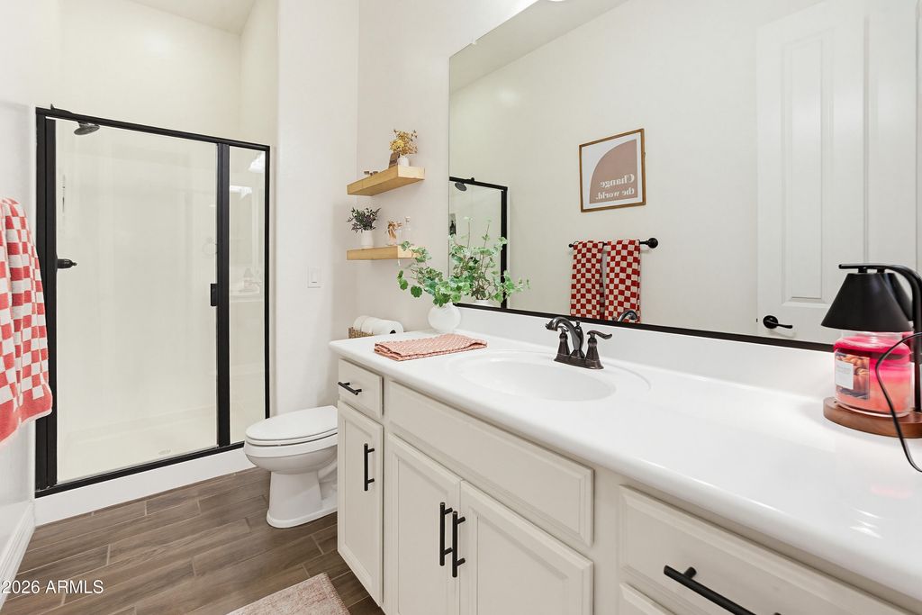 Image 50 of property listing at 9186 W LOUISE Drive, Peoria, AZ 85383