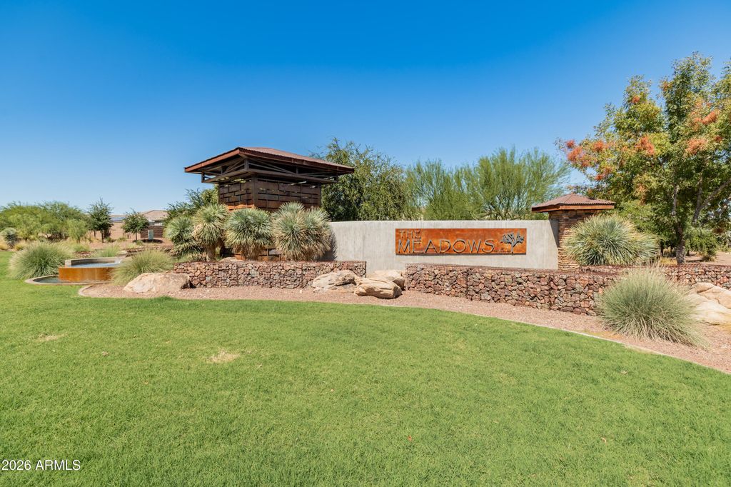 Image 79 of property listing at 9186 W LOUISE Drive, Peoria, AZ 85383