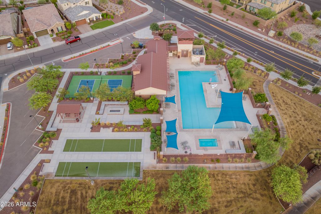 Image 83 of property listing at 9186 W LOUISE Drive, Peoria, AZ 85383