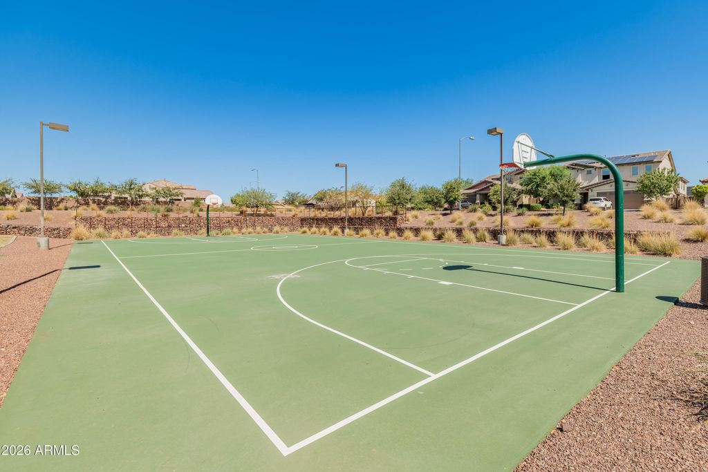 Image 91 of property listing at 9186 W LOUISE Drive, Peoria, AZ 85383
