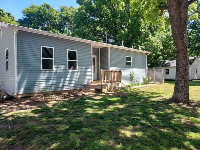 228 N Alleghany St, El Dorado, KS 67042