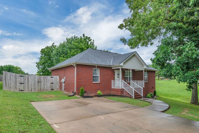 2029 Sunday Silence Dr, Greenbrier, TN 37073