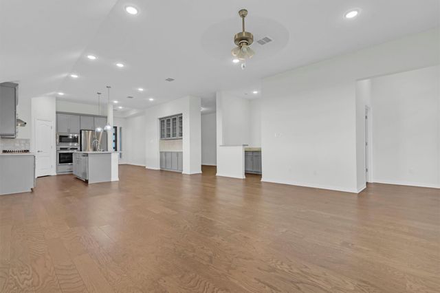 356 Biscayne Bay BND, Kyle, TX 78640