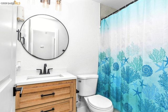 215 Spindrift Ct, Oakley, CA 94561