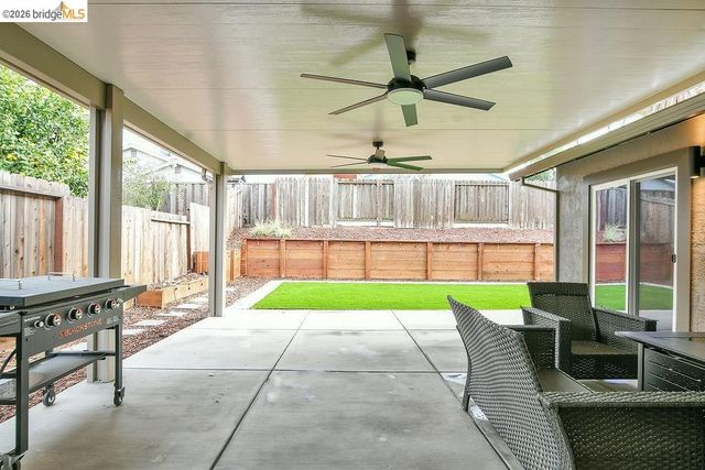 215 Spindrift Ct, Oakley, CA 94561